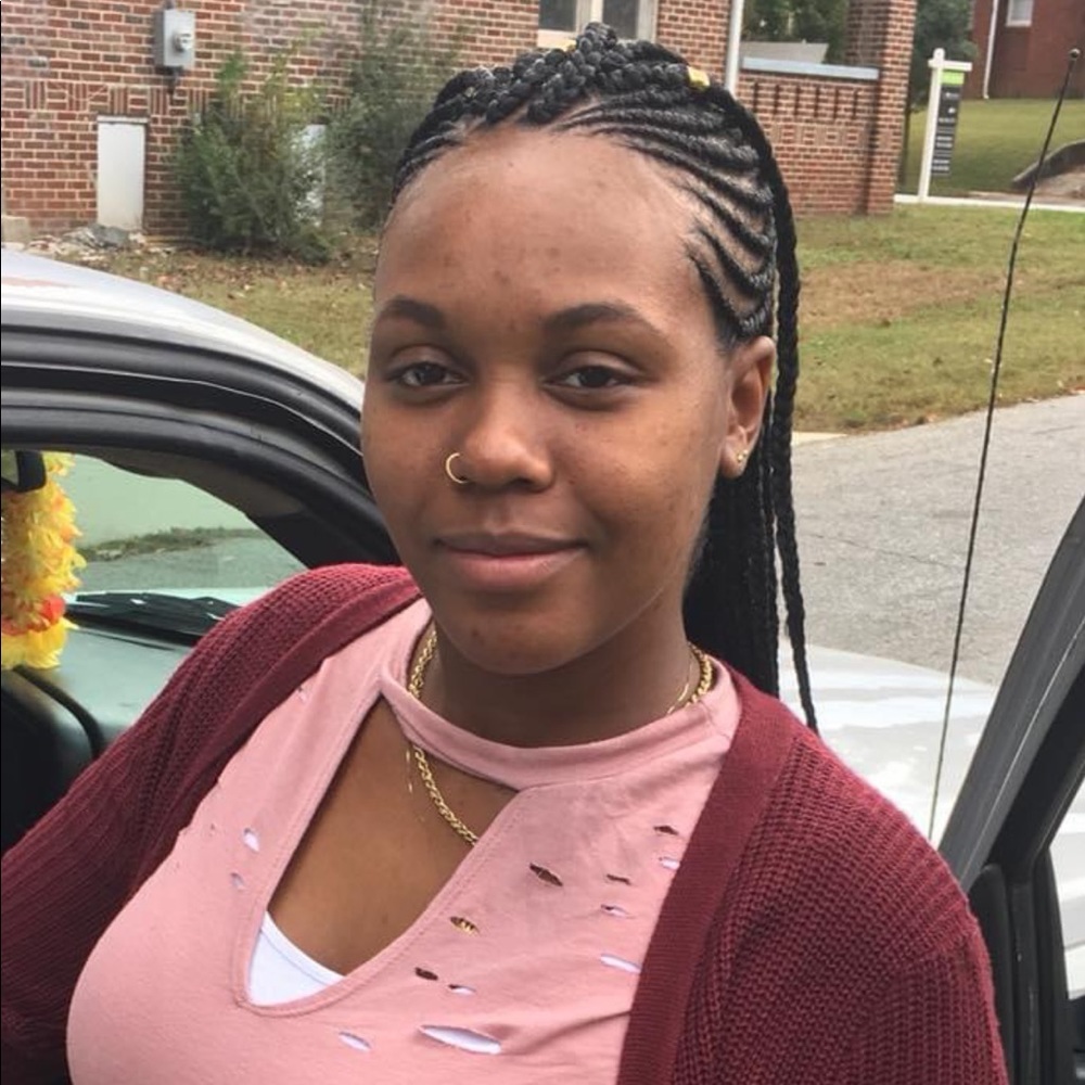 Meet your Posher, Krissi